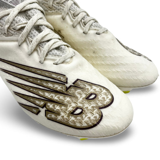 Raheem Sterling Match desgastado New Balance Furon 6 + &ldquo;My Story Matters” 100th PL Gol