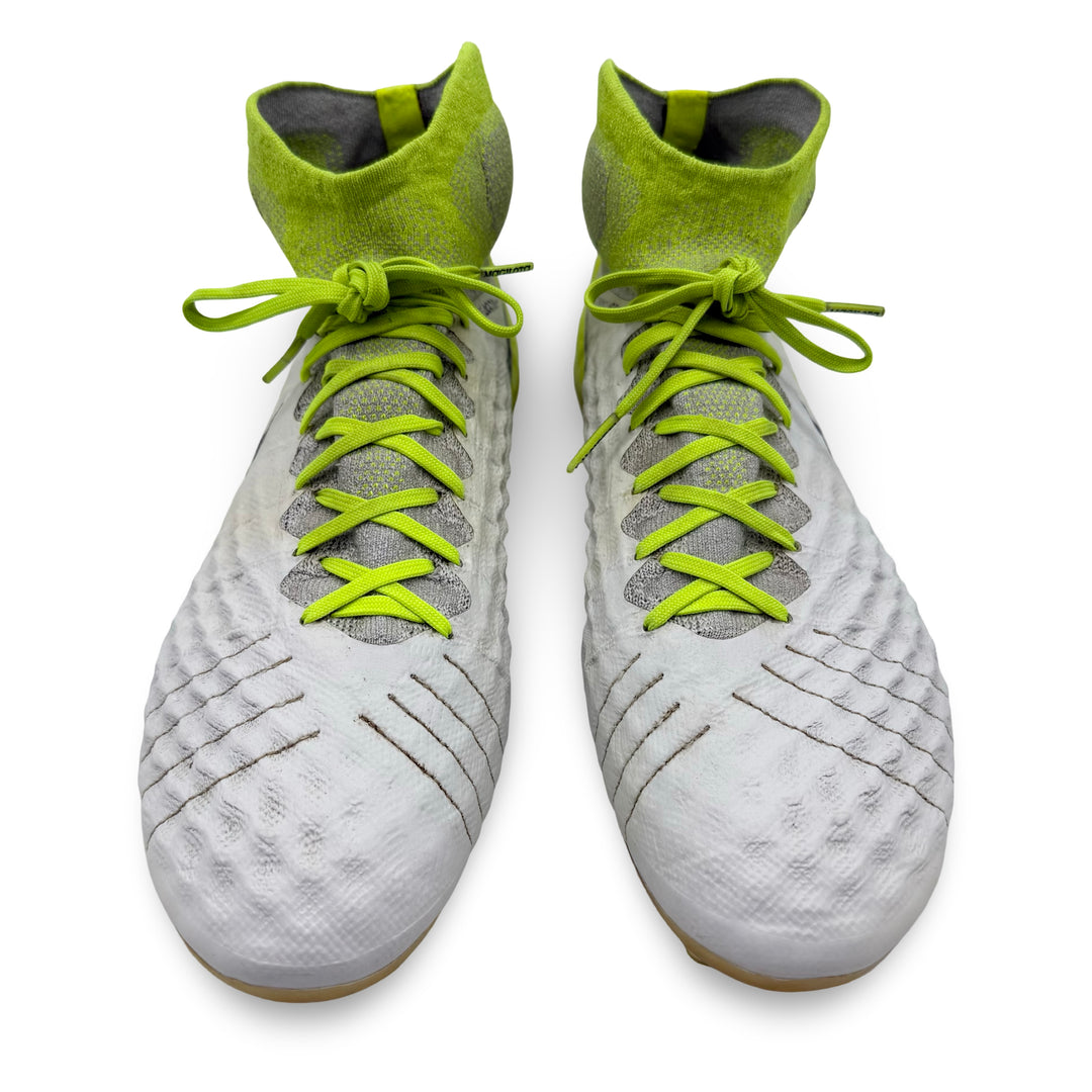 Kevin De Bruyne Match Worn, 1 Assist, Photo-Matched Nike Magista Obra II - 2016/17