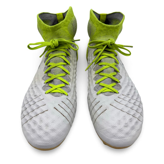 Kevin De Bruyne Match Worn, 1 Assist, Photo-Matched Nike Magista Obra II - 2016/17