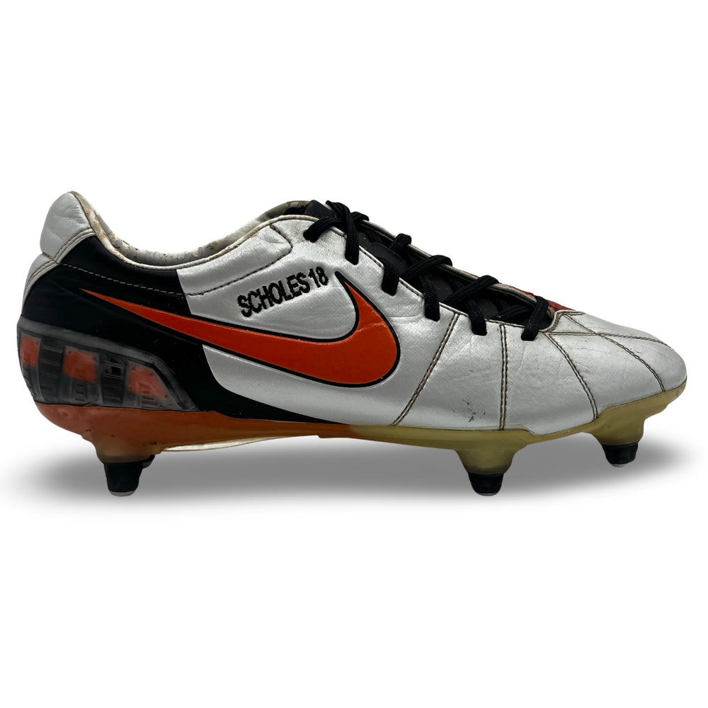 Paul Scholes Match Worn Nike T90 Laser III 2010/11