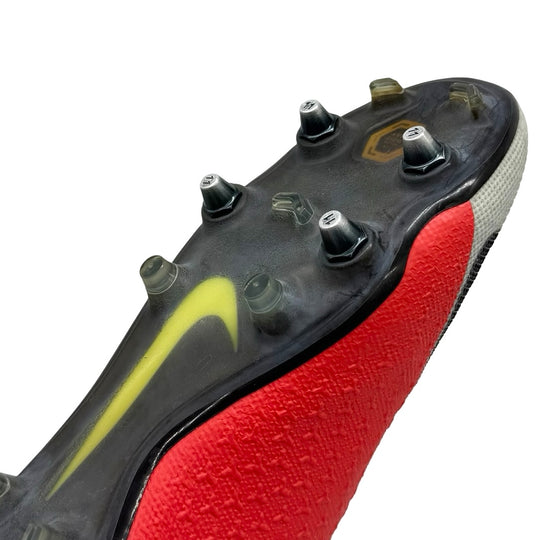 Riyad Mahrez | Match Worn | 2018/19 | Nike Phantom VSN Elite