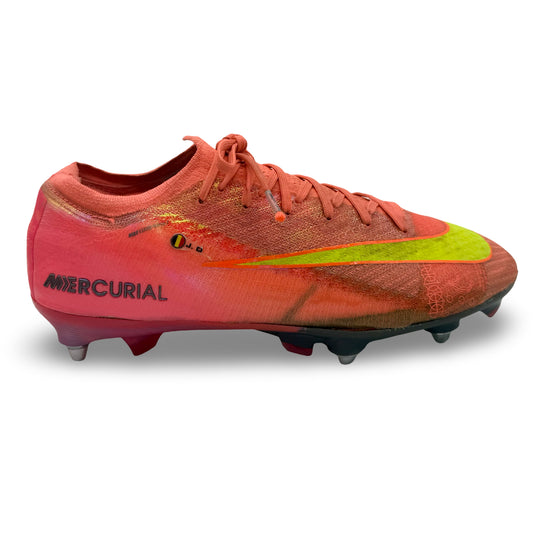 Jérémy Doku | Match-Worn Boots | Photo-Matched | 2024/25 | 2 Goals | 1 Assist | Manchester City