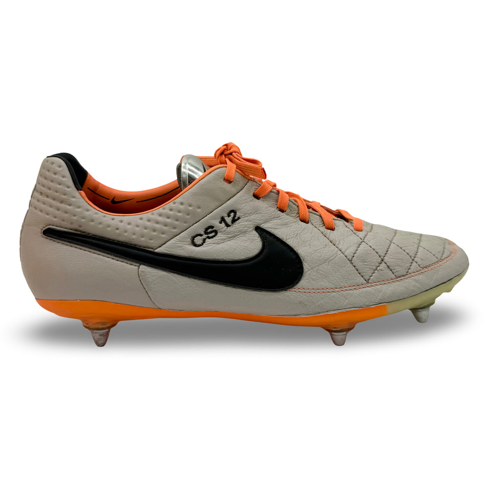 Nike Tiempo Legend V usada por Chris Smalling en partidos - 2013/14