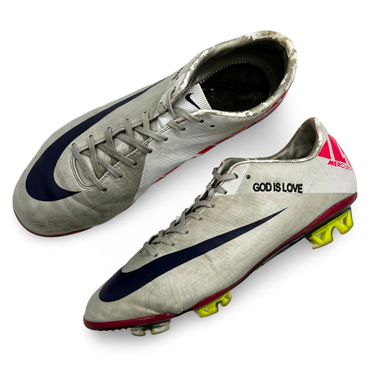 Aaron Lennon Match Worn Nike Mercurial Vapor Superfly III