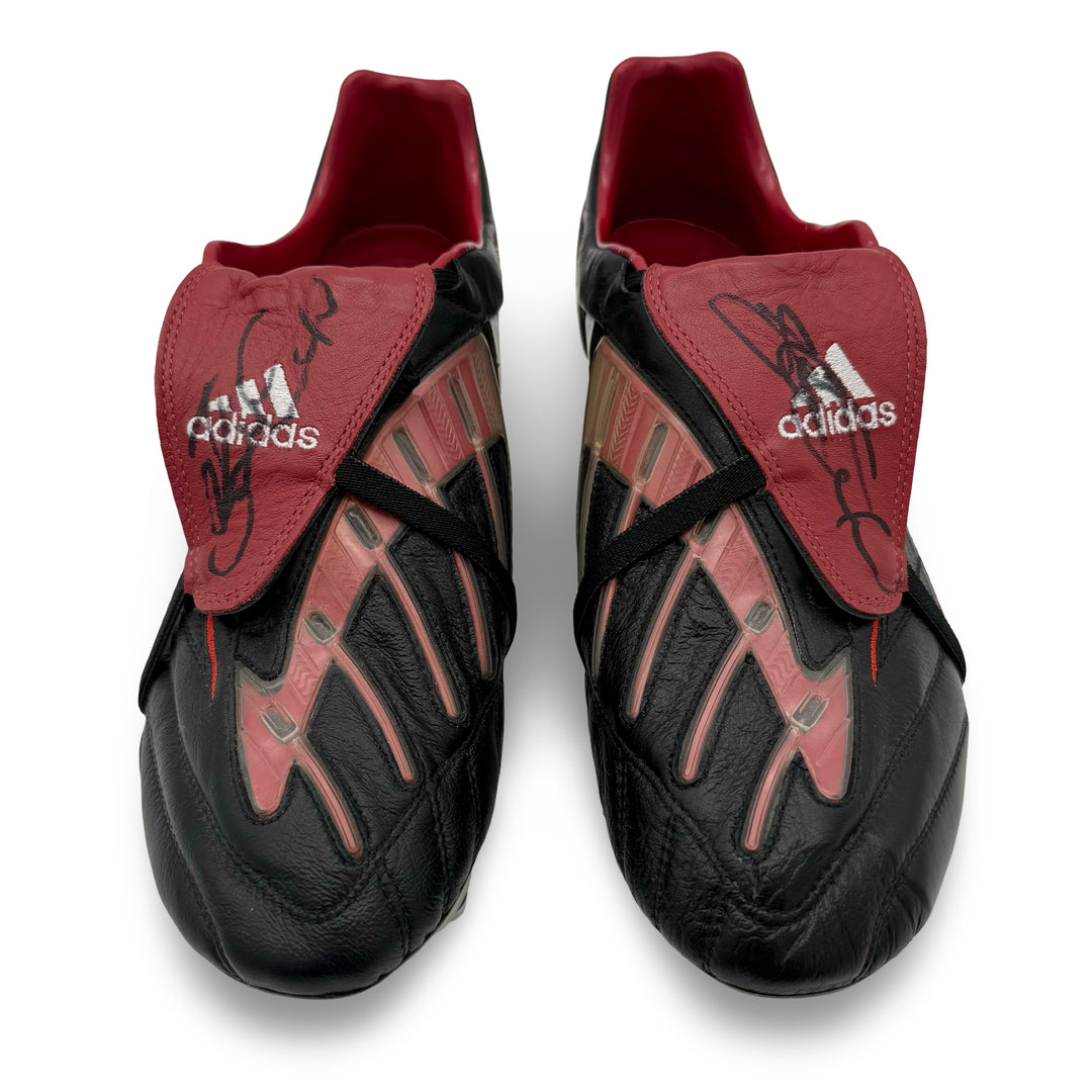 Steven Gerrard Match Issued, Adidas Predator Powerswerve com dupla assinatura - 2007/08