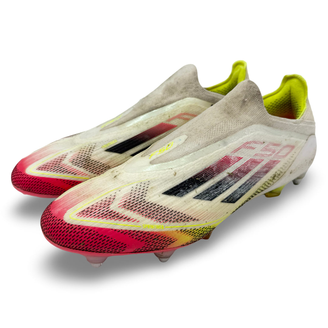 Jarrod Bowen, jugador de fútbol, 2 goles y 2 asistencias, fotocombinada: Adidas F50 Elite Laceless - 2024/25