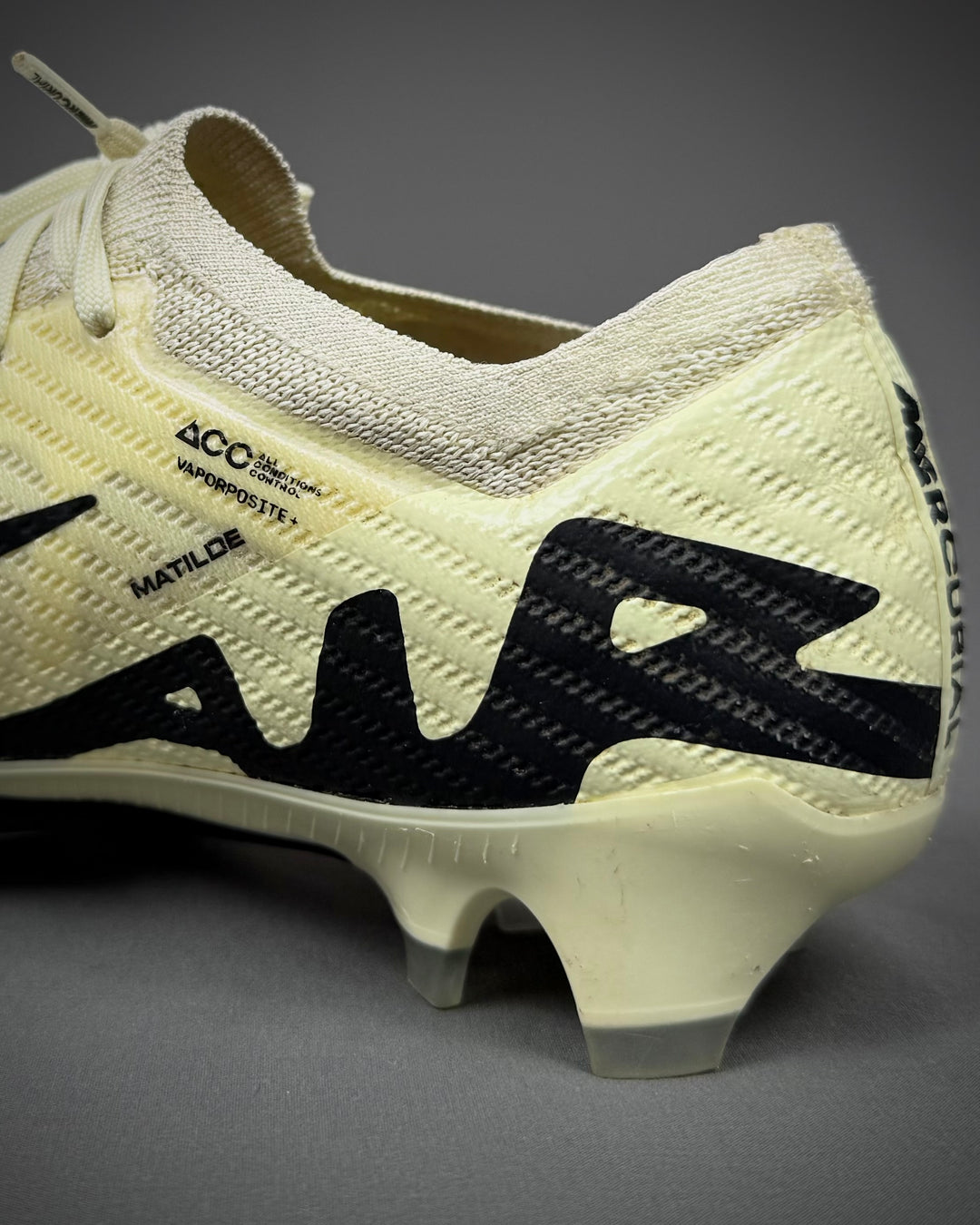 Bruno Fernandes | Match-Worn Boots | 2023/24 | 1 Assist | Manchester United