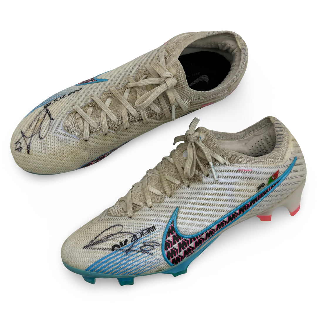 Bruno Fernandes match-worn boots, hand signed, from the 2022/23 season with Manchester United.