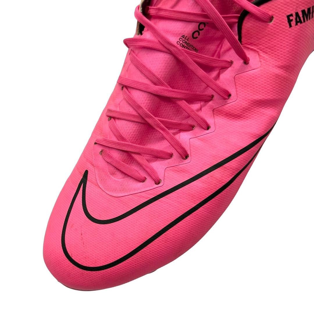 Willian Match Worn, 1 Goal Scored Nike Mercurial Vapor X - 2015/16
