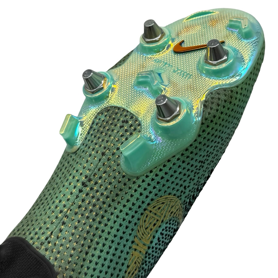 Cristiano Ronaldo Match Issued Nike Mercurial Superfly 6 Elite CR7 Chapter 6: Born Leader Special Edition - 2017/18