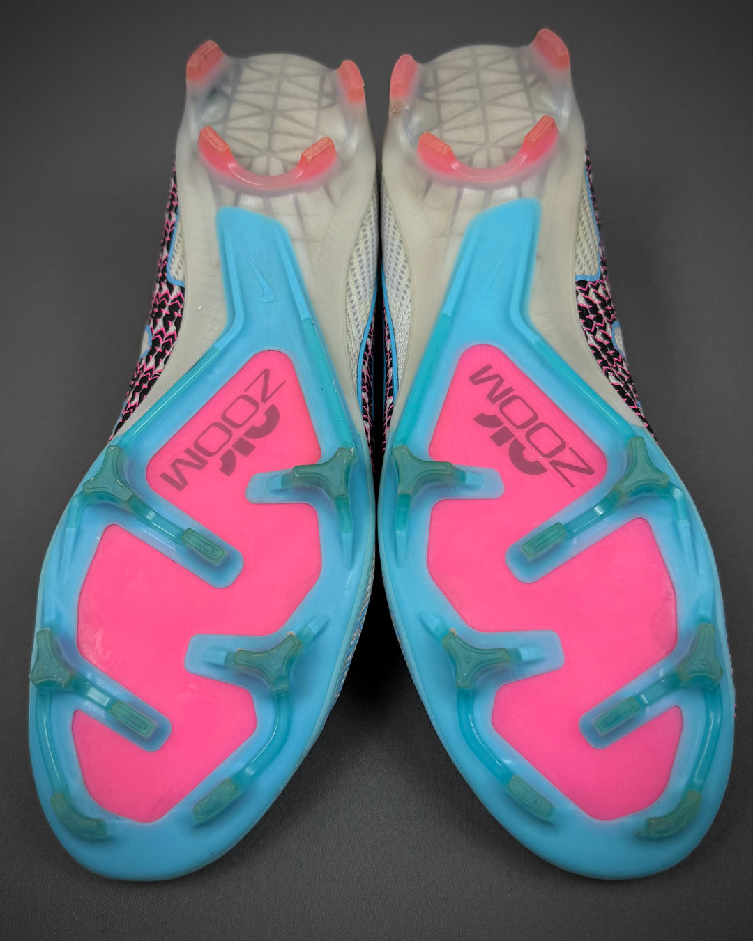Robert Lewandowski | Match-Worn Boots | 2022/23 | 4 Goals | 1 Assist | Barcelona Debut Season