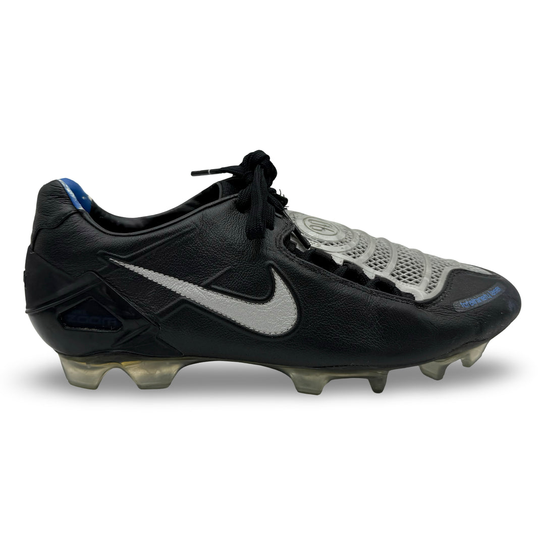 Nike T90 Laser 1 de Michael Essien, usada en partidos, fotocomparada y con 1 gol marcado - 2007/08