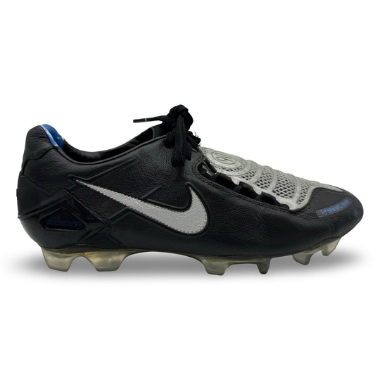 Nike T90 Laser 1 de Michael Essien, usada en partidos, fotocomparada y con 1 gol marcado - 2007/08
