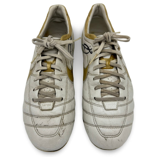Nike Tiempo Air Legend, usada por Andrea Pirlo en partidos, 1 gol y 3 asistencias, doble firma y fotocombinada - 2007/08