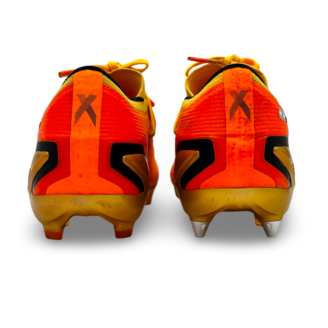 利桑德罗·马丁内斯训练时穿着的 Adidas X Speedportal.1 2022/23
