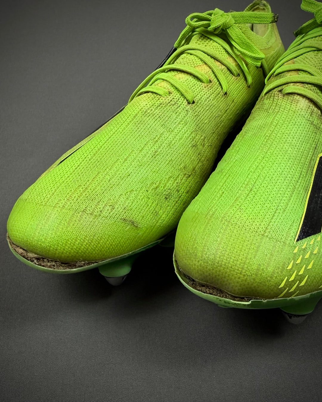 Luke Shaw | Match-Worn Boots | 2022/23 | 1 Goal | 1 Assist | 7 Clean Sheets | Manchester United & England