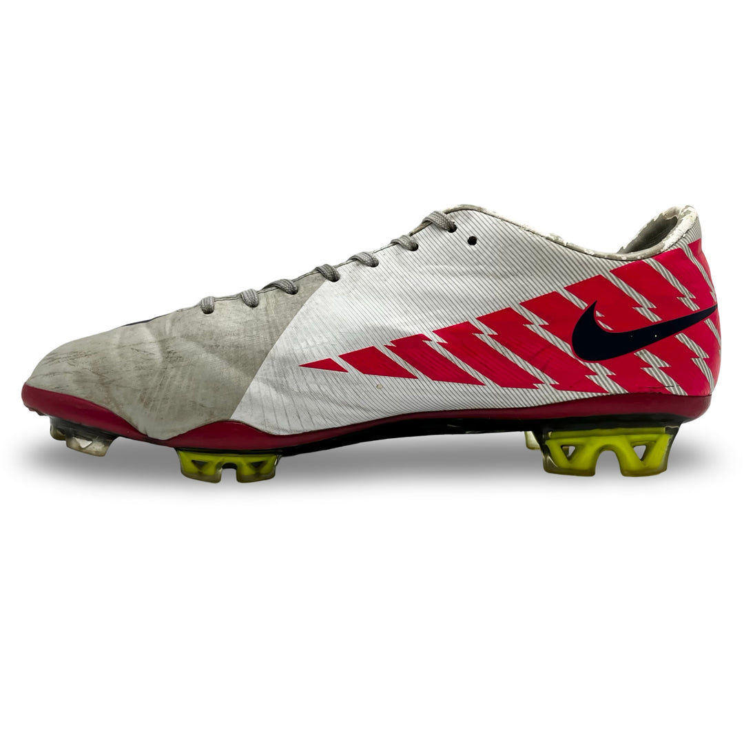 Aaron Lennon Match Worn Nike Mercurial Vapor Superfly III