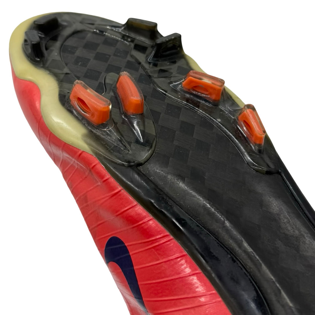 Zlatan Ibrahimović Match Worn, 4 Goals Scored, Nike Mercurial Vapor Superfly I - 2008/09