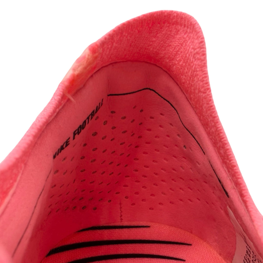 Phil Foden recibe las Nike Phantom GX II Elite de la Eurocopa 2024
