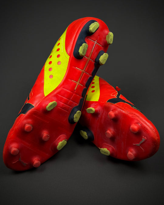 Nemanja Matić | Player-Worn Boots | 2013/14 | Chelsea