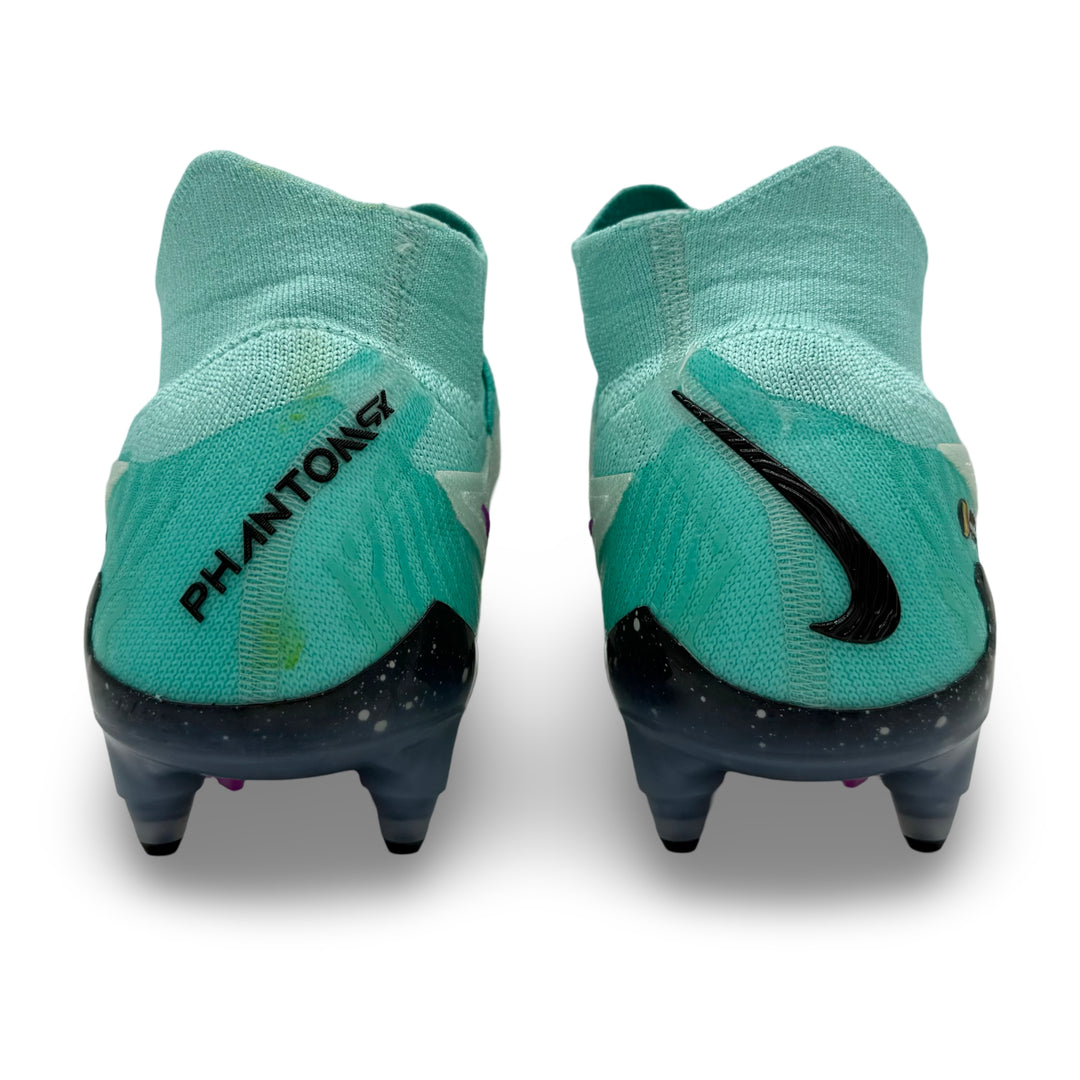 Kevin De Bruyne Match Issued, Dual Signed Nike Phantom GX Elite - 2023/24 4-In-A-Row Season