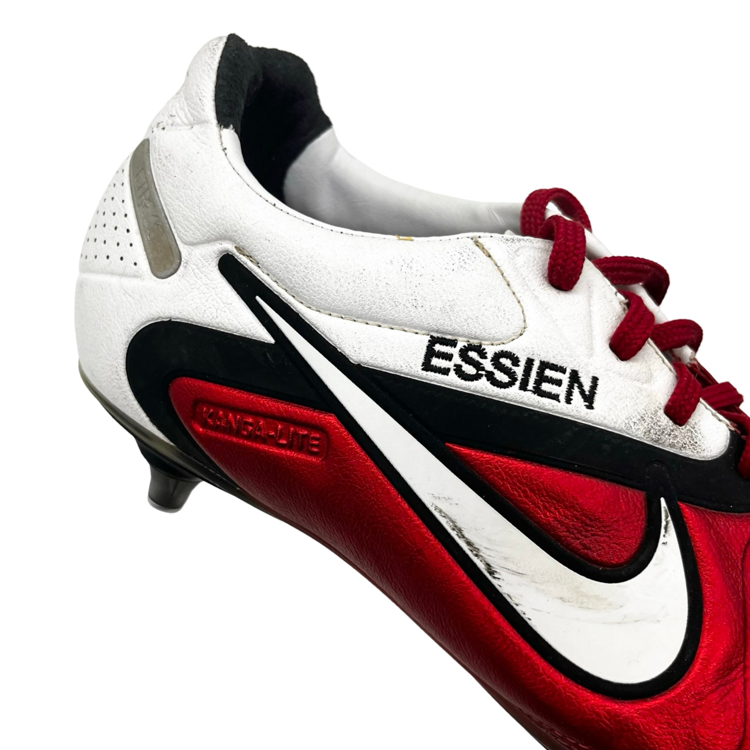 マイケル・エッシェン選手着用 Nike CTR360 Maestri II 2010/11