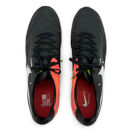 Gerard Piqué Match Worn Nike Tiempo Legend VI - 2016/17