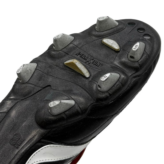 Adidas Predator Precision, usada em jogo por Patrick Kluivert e duplamente assinada - UEFA Euro 2000