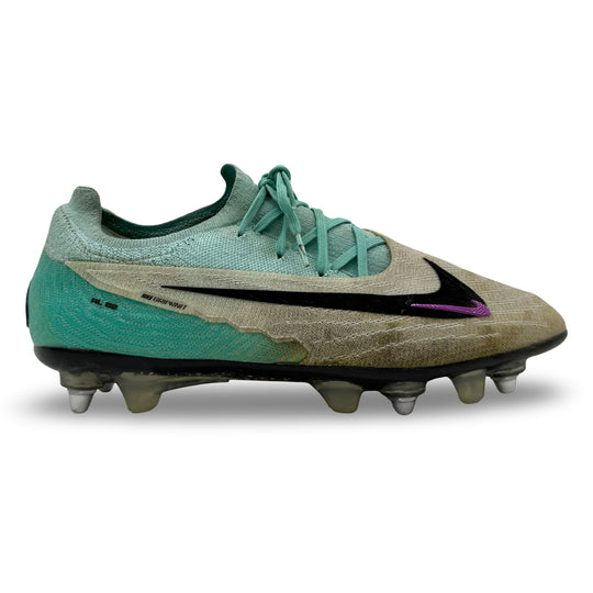 Rico Lewis, jugador de partido, 1 gol (1.º con el Manchester City) y 3 asistencias, debut con Inglaterra, Nike Phantom GX Elite con foto de partido - Temporada 2023/24 de 4 partidos consecutivos y final de la Copa Mundial de Clubes de la FIFA 2023