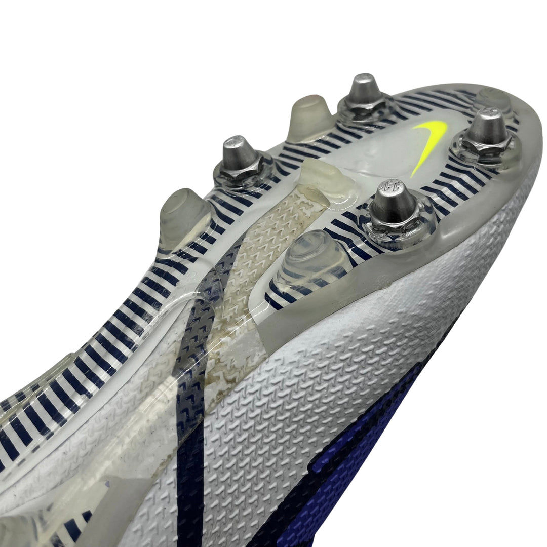 John Stones Match Worn, Photo-Matched Nike Phantom GT 2 Elite - 2021/22