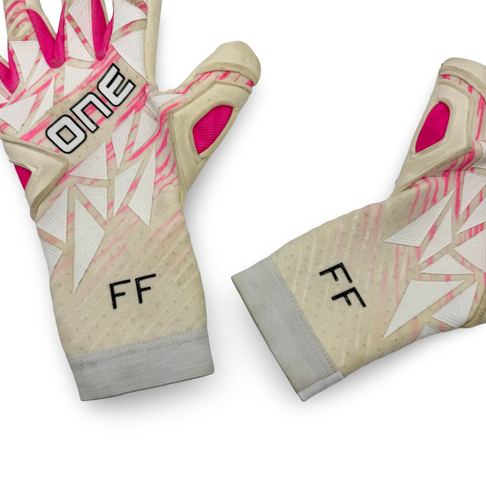 Fraser Forster | Match-Worn Gloves | 2022/23 | Tottenham