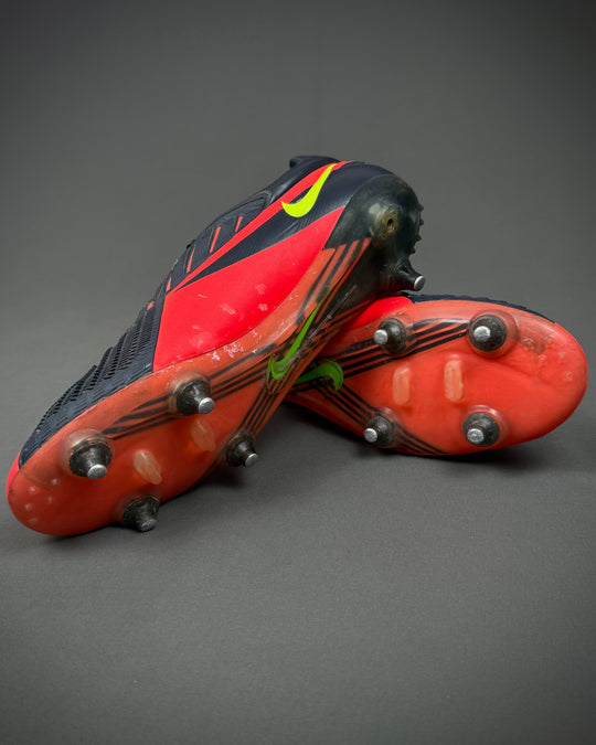 Paul Scholes | Match-Worn Boots | 2012/13 | Manchester United | Final Career Season
