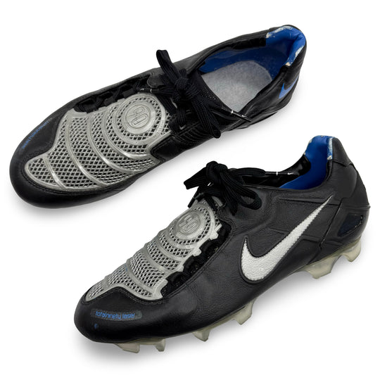 Nike T90 Laser 1 de Michael Essien, usada en partidos, fotocomparada y con 1 gol marcado - 2007/08