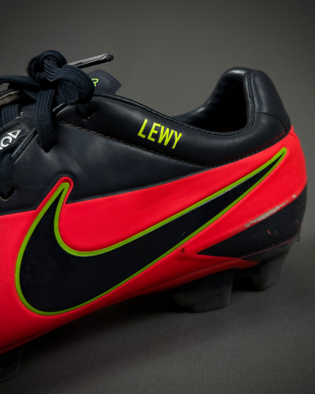 Robert Lewandowski | Player-Worn Boots | 2012/13 | Bayern Munich