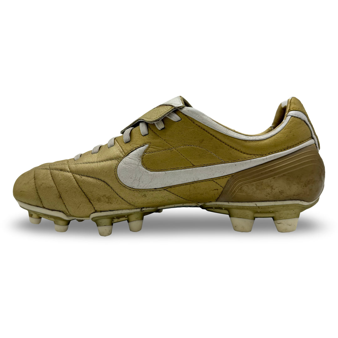 Miroslav Klose Match Worn Nike Tiempo Legend II - 2006 FIFA World Cup Top Scorer Edition