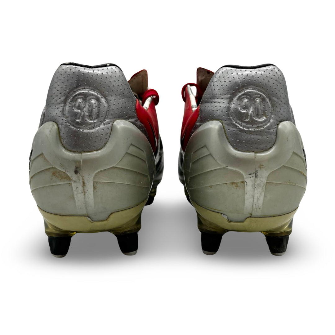 Wayne Rooney Match Worn, Photo-Matched Nike T90 Laser II - 2009/10