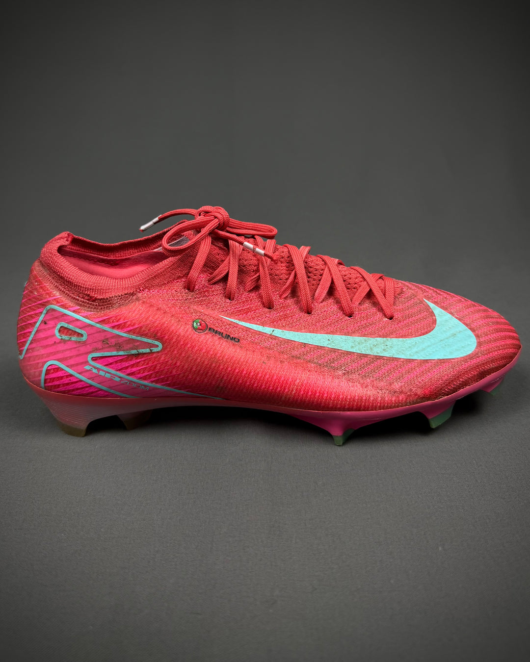 Bruno Fernandes | Match-Worn Boots | 2024/25 | 6 Goals inc. Hat-Trick | 2 Assists | Manchester United & Portugal