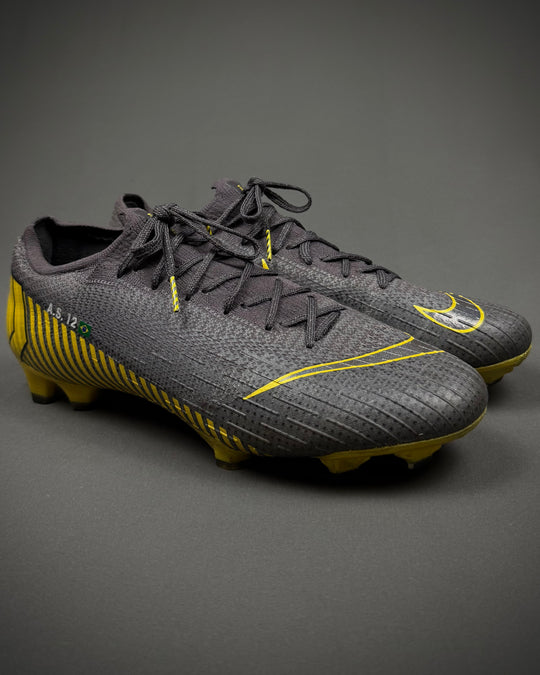 Alex Sandro | Match-Worn Boots | 2017/18 | Juventus