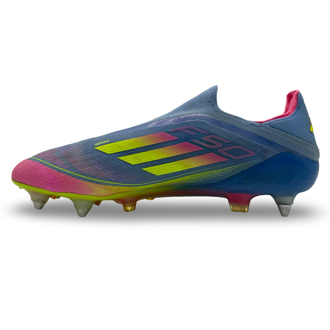 Aaron Wan-Bissaka, jugador de fútbol, ​​3 asistencias, fotocombinada: Adidas F50 Elite Laceless - 2024/25