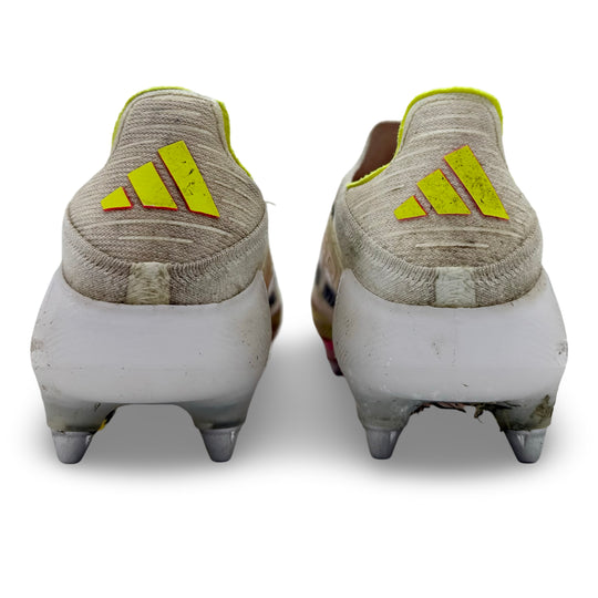Jarrod Bowen, jugador de fútbol, 2 goles y 2 asistencias, fotocombinada: Adidas F50 Elite Laceless - 2024/25