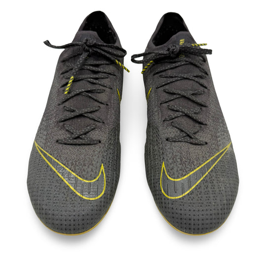 Willian Match Worn, 5 Assists, Dual Signed Nike Mercurial Vapor 12 Elite - 2019 UEFA Europa League Final & 2018/19