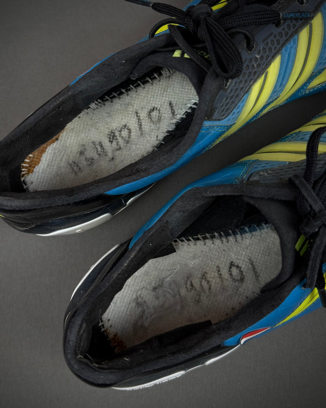 Robin van Persie | Match-Worn Boots | 2010/11 | 2011/12 | 8 Goals | 1 Assist | Arsenal & Netherlands