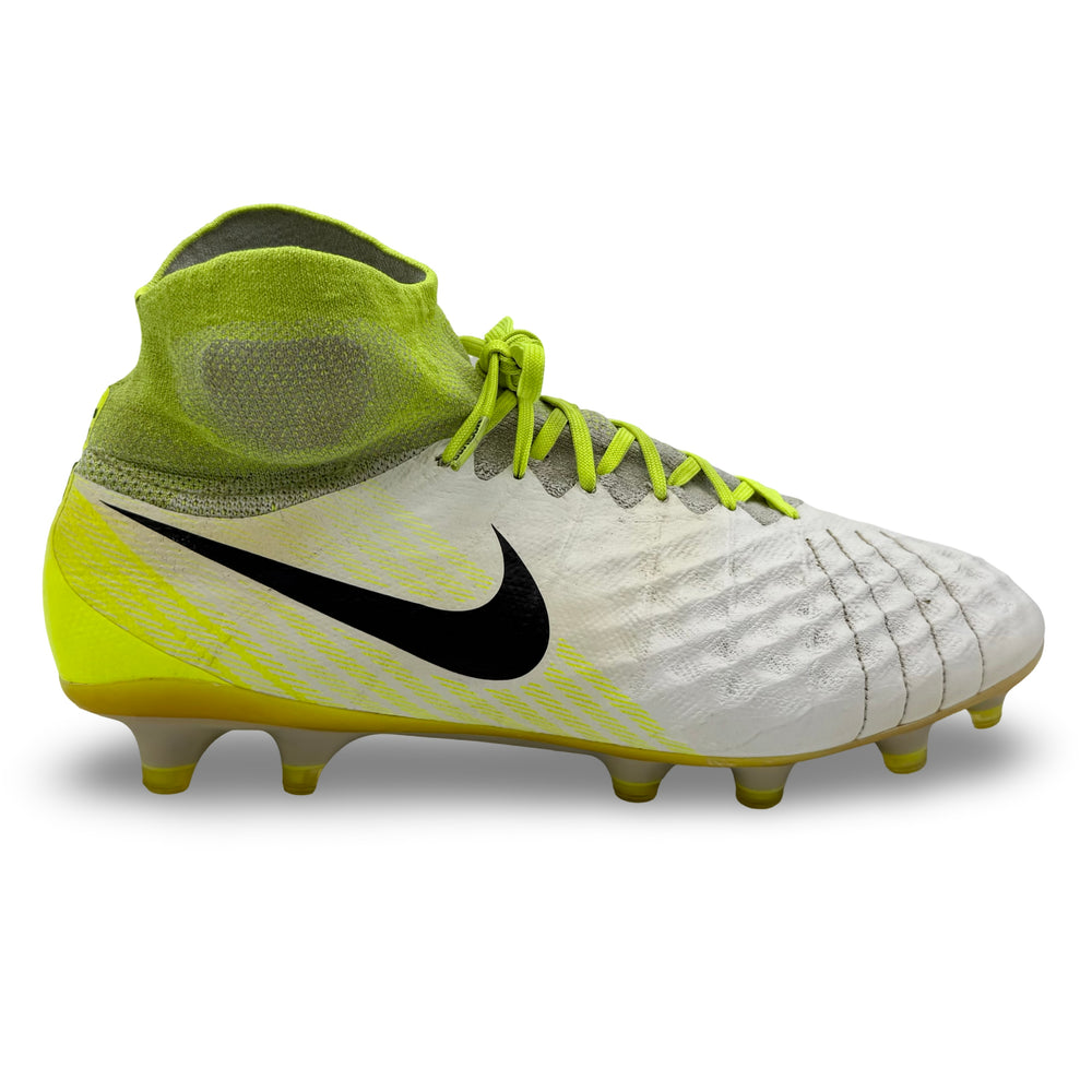 Kevin De Bruyne Match Worn, 1 Assist, Photo-Matched Nike Magista Obra II - 2016/17