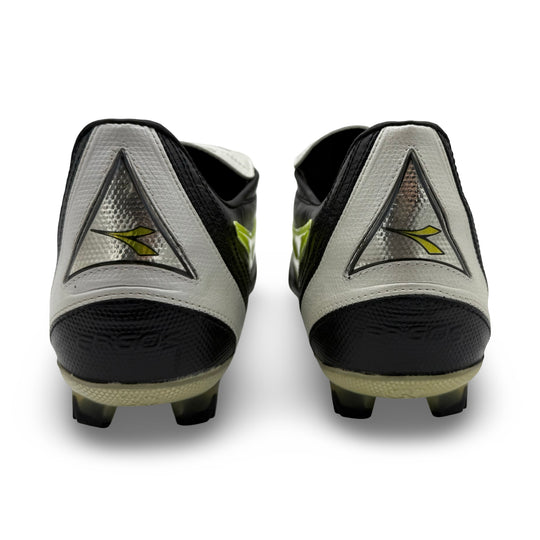 Gary Neville Match Issued Diadora Attiva RTX 12 - 2003/04