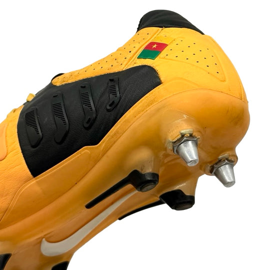Alex Song | Match-Worn Boots | 2012/13 | Barcelona