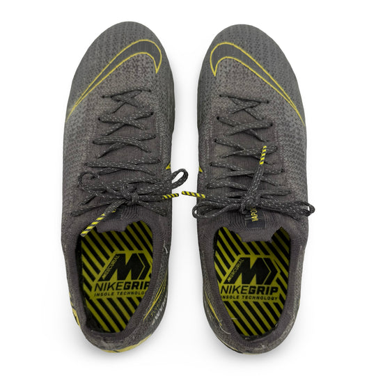 Willian Match Worn, 5 Assists, Dual Signed Nike Mercurial Vapor 12 Elite - 2019 UEFA Europa League Final & 2018/19