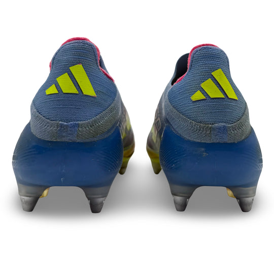 Aaron Wan-Bissaka, jugador de fútbol, ​​3 asistencias, fotocombinada: Adidas F50 Elite Laceless - 2024/25