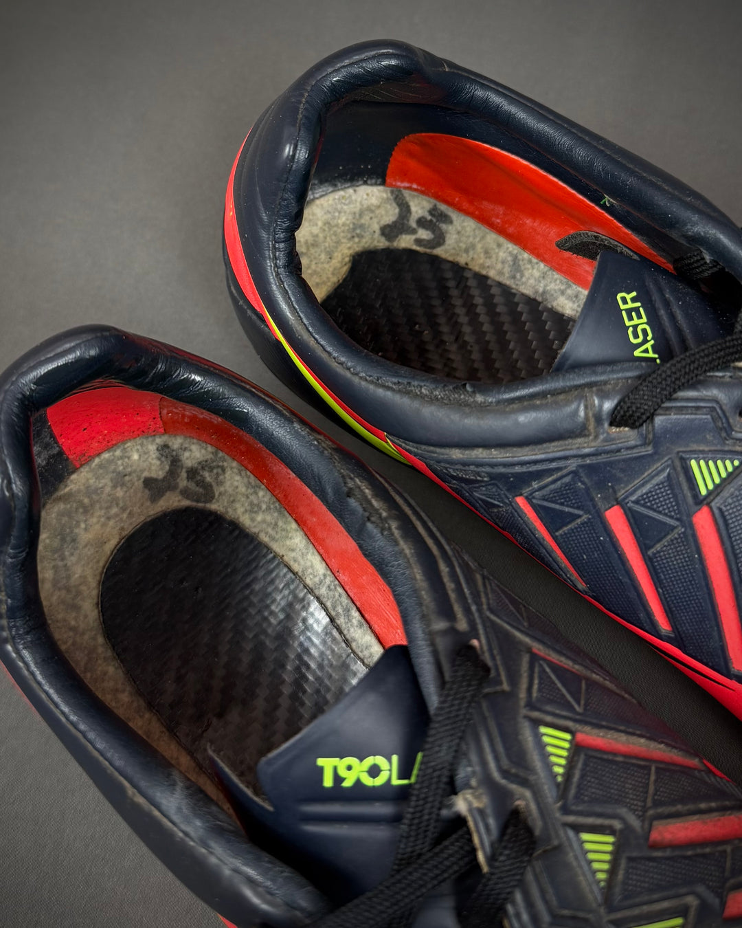 Paul Scholes | Match-Worn Boots | 2012/13 | Manchester United | Final Career Season