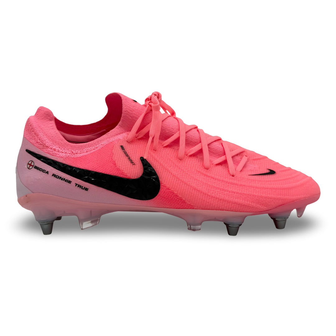 Phil Foden recibe las Nike Phantom GX II Elite de la Eurocopa 2024