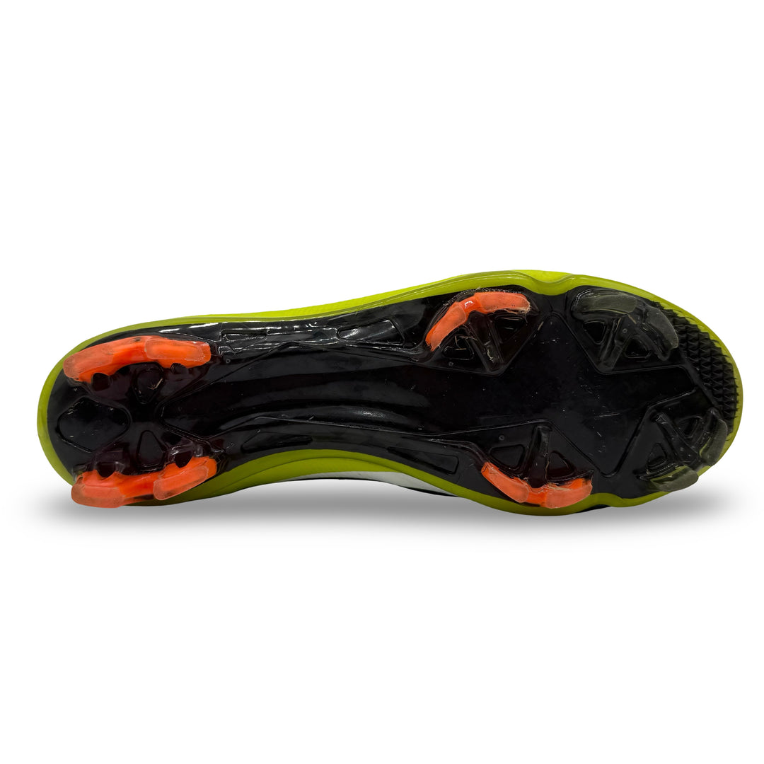 بيدرو ماتش يرتدي حذاء Nike Mercurial Vapor Superfly II لموسم 2010/11